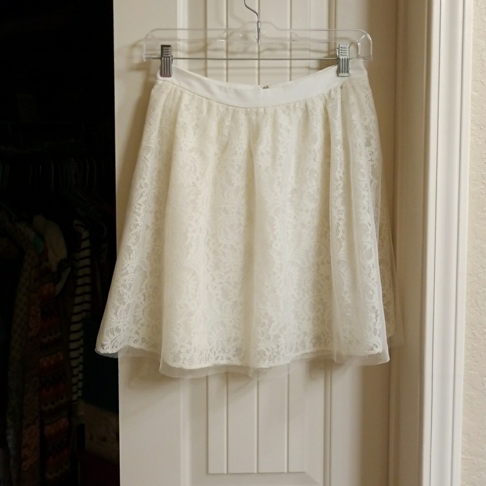 Express mini lace tulle skirt